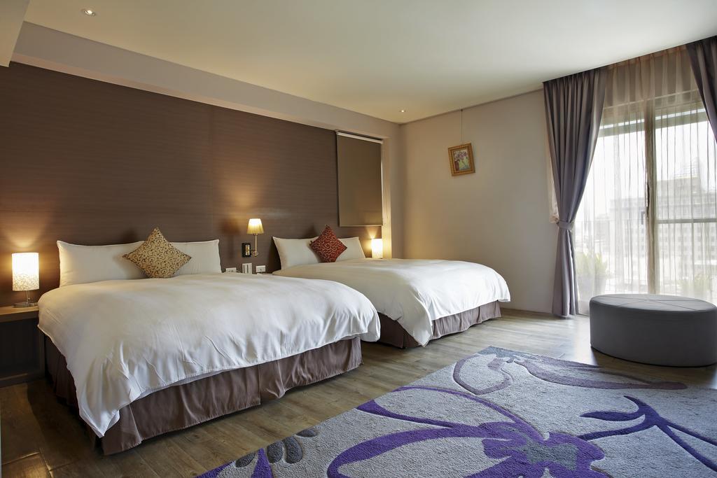 Micasa Hotel Тайчжун Экстерьер фото