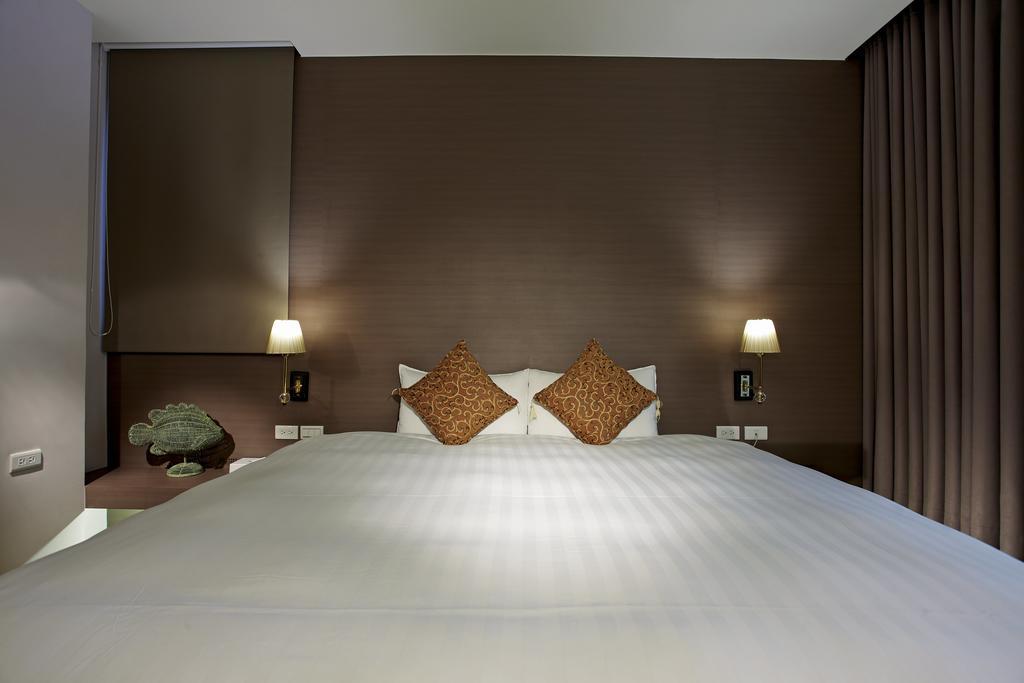 Micasa Hotel Тайчжун Экстерьер фото