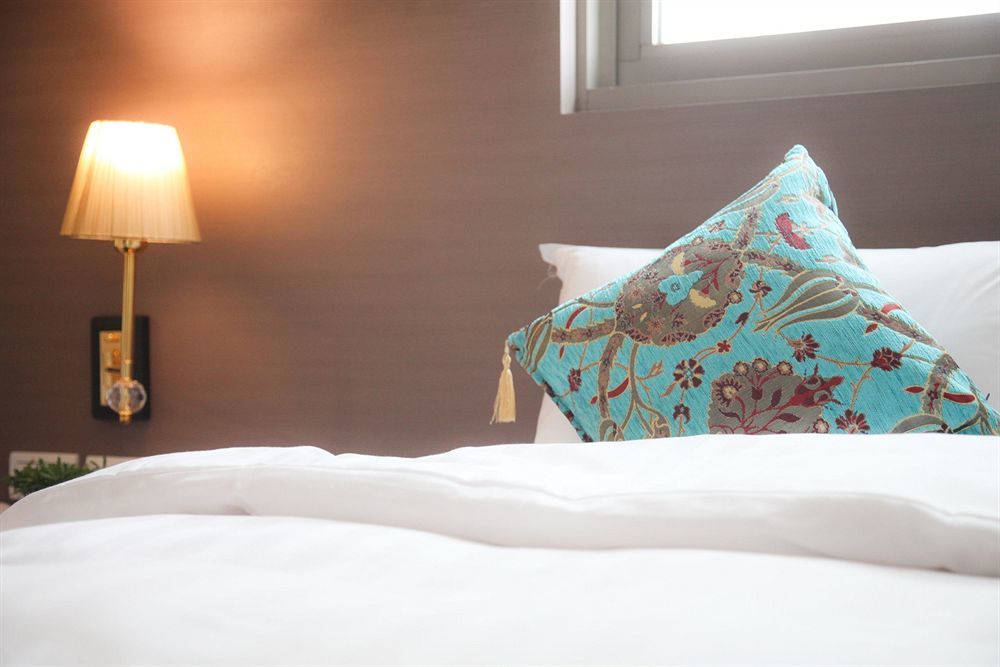 Micasa Hotel Тайчжун Экстерьер фото