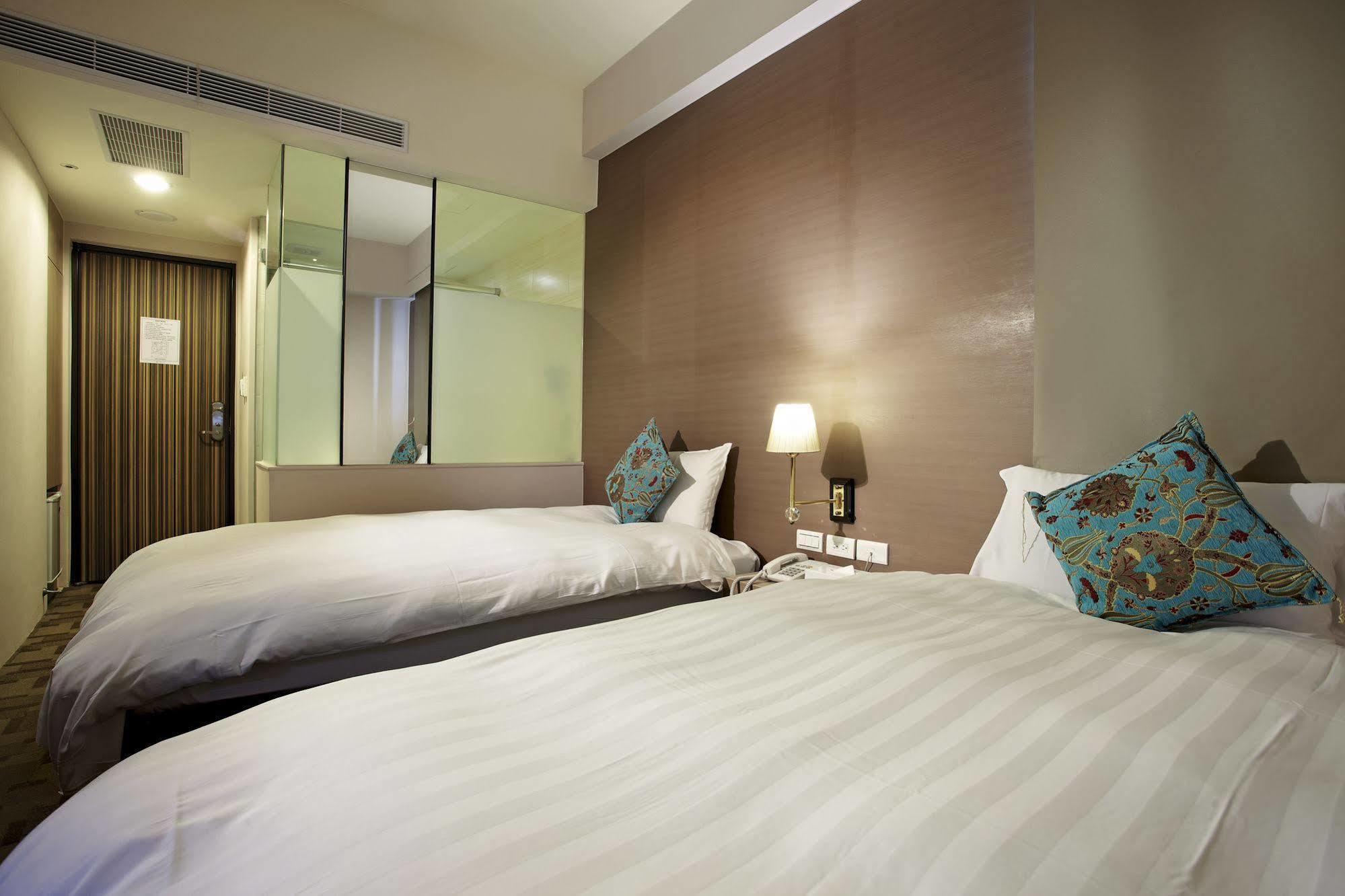 Micasa Hotel Тайчжун Экстерьер фото