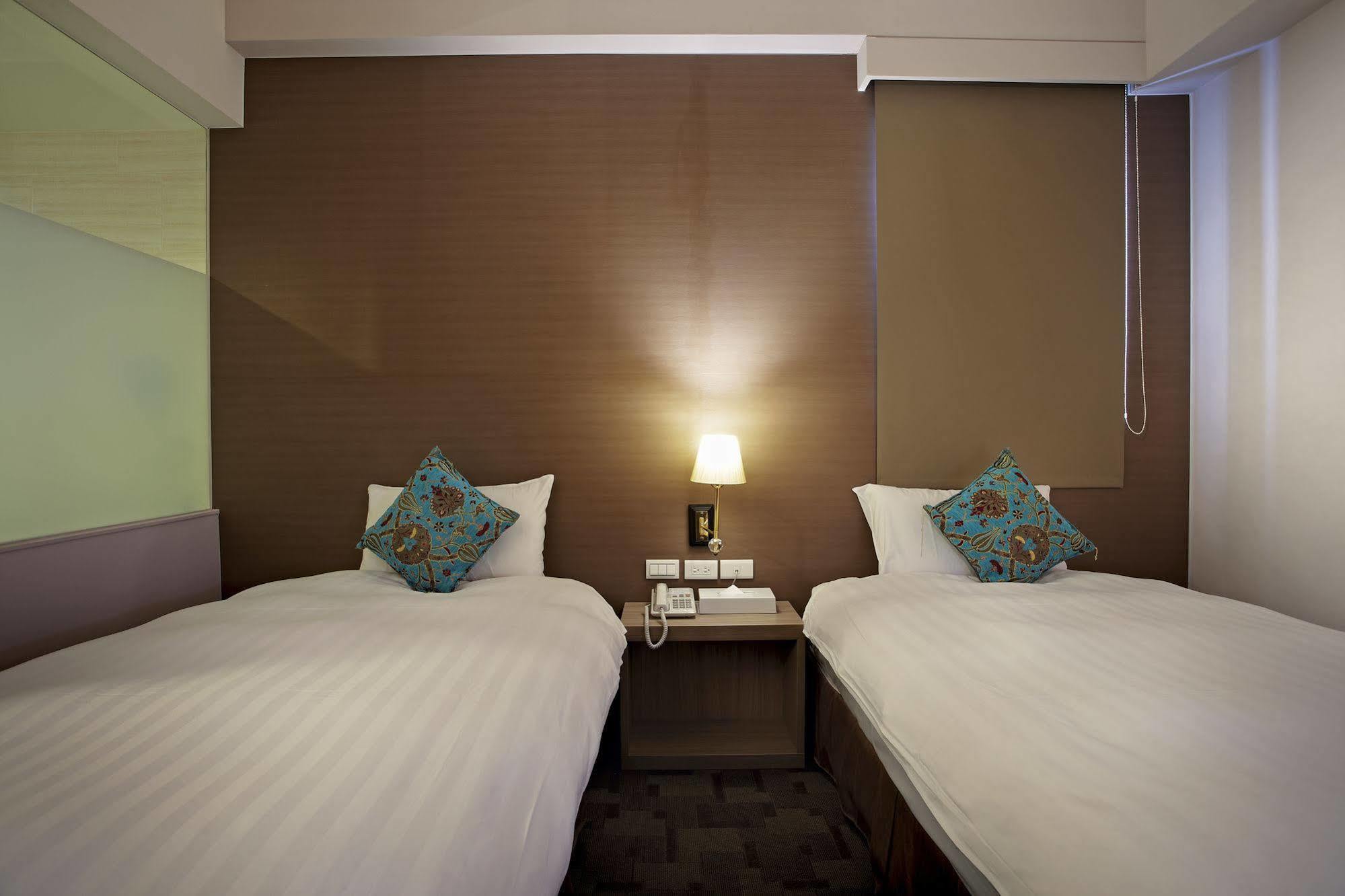 Micasa Hotel Тайчжун Экстерьер фото