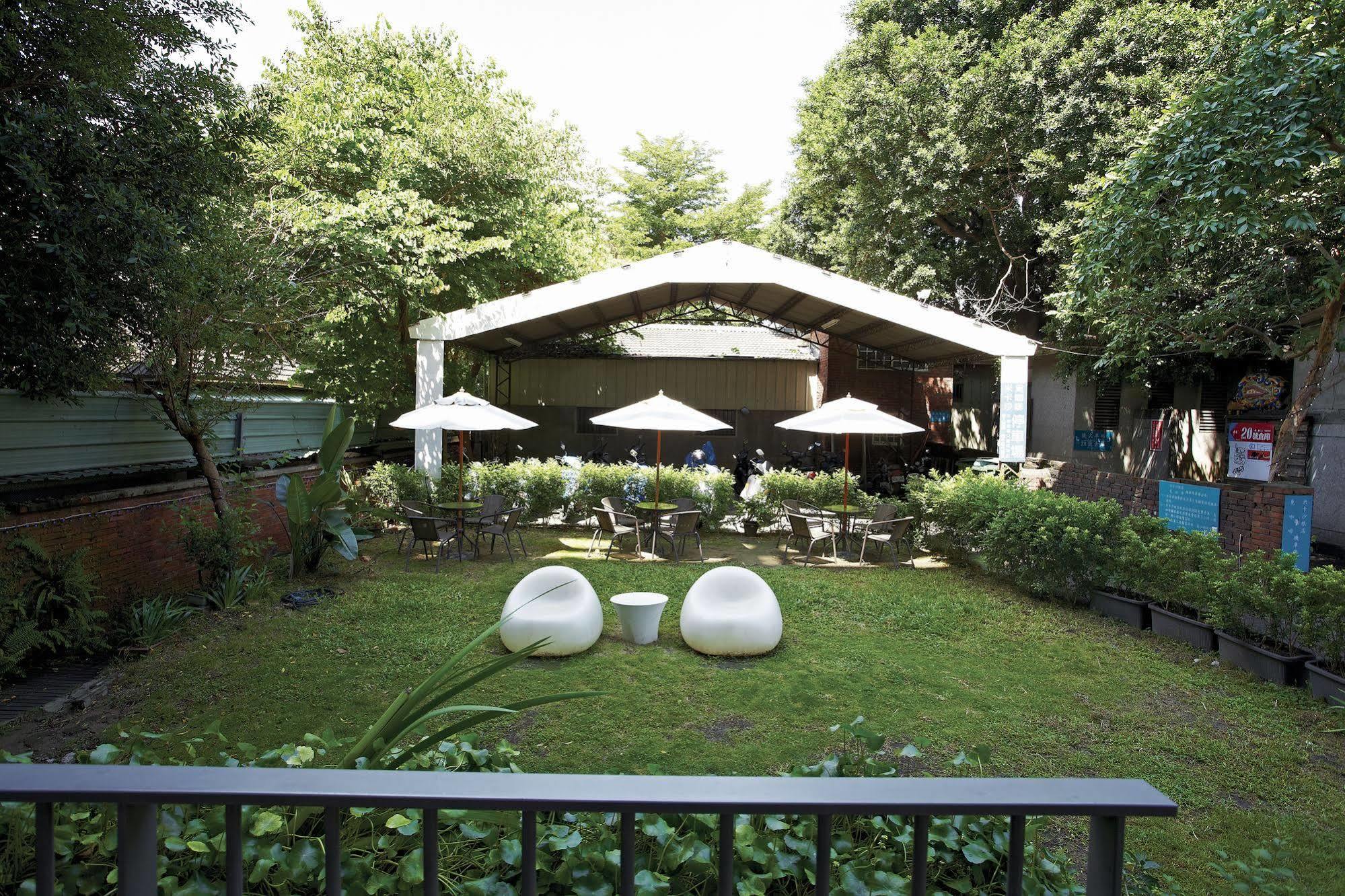 Micasa Hotel Тайчжун Экстерьер фото